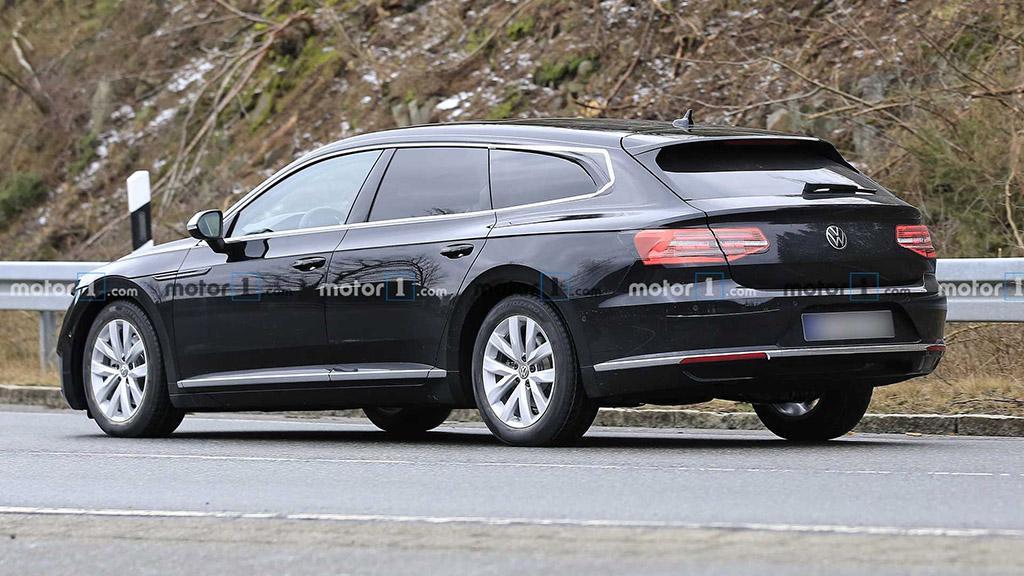大众arteon旅行版实车图路试曝光近日,大众arteon的