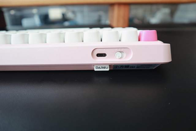 键盘里的小可爱，达尔优小方糖Z82三模机械键盘评测