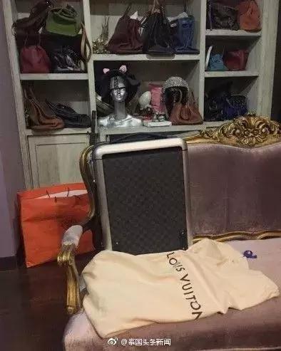 ̩�����ǰ���ͼƬ(�����ڰ������ն���ɶ��Ӣ��̩��Ů��Aump�;���������LV��)