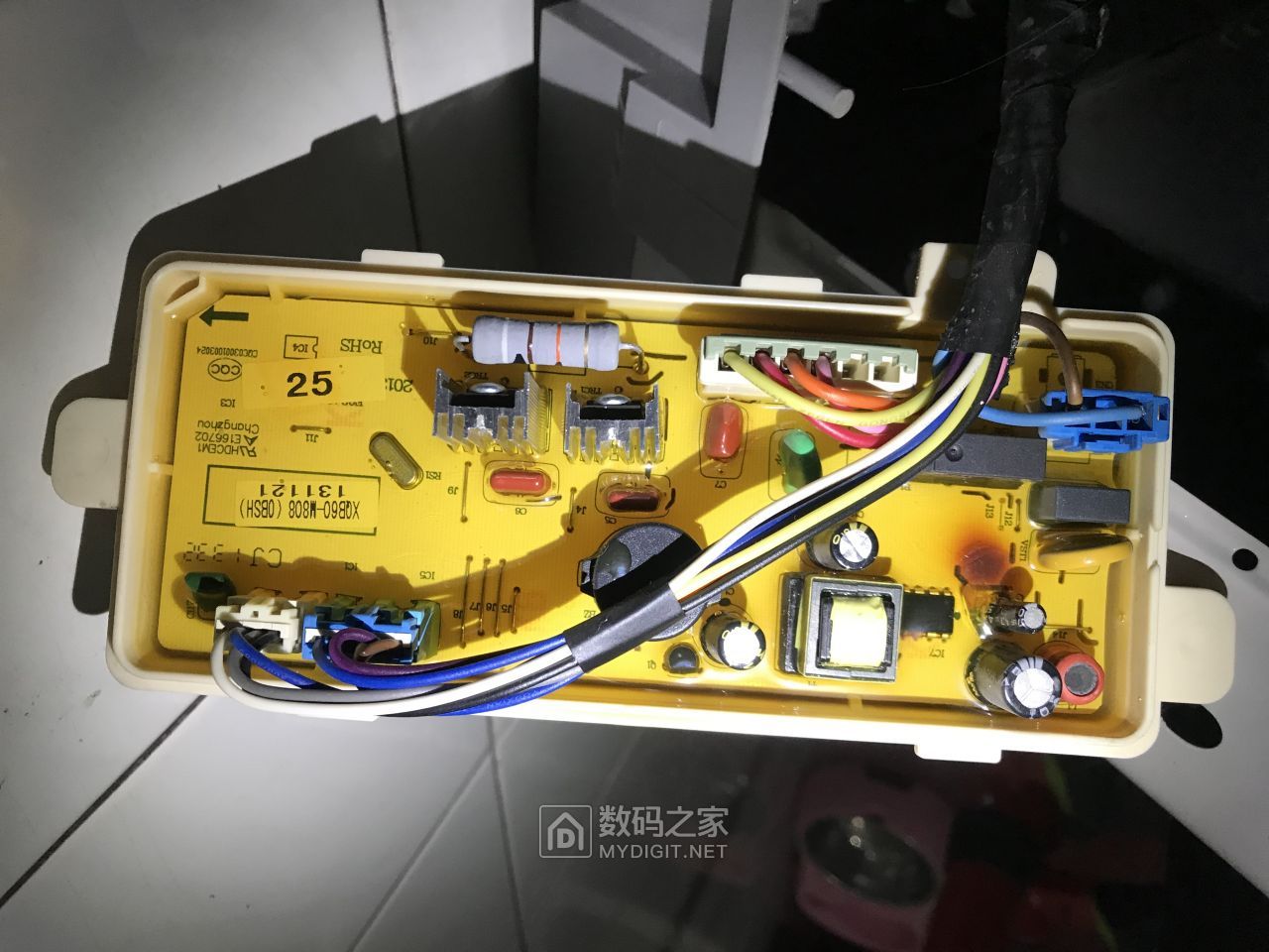 老师傅拆修三洋全自动洗衣机xqb60-m808n故障检测开机指示灯闪烁