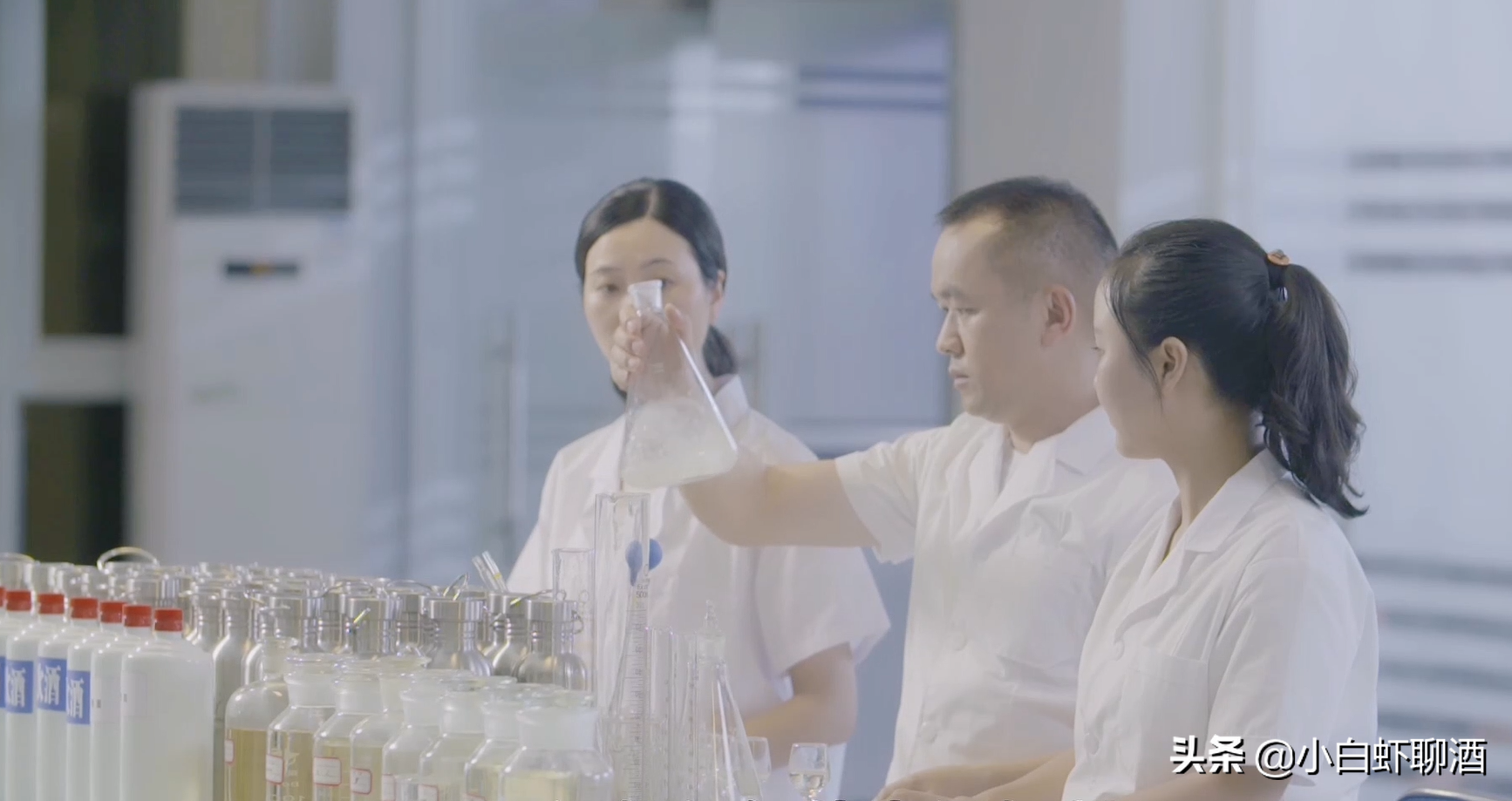 200块以下的酱酒不能喝？有3款其实很不错，口感不输同档茅台