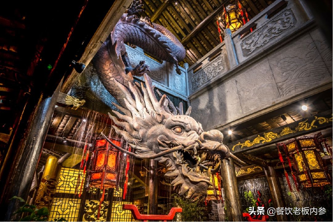 复盘小龙坎：门店存活率100%，今年要突破1000家店