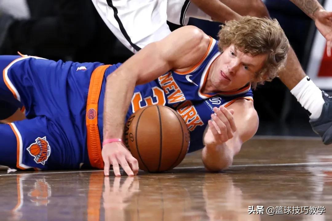 罗恩贝克为什么不能进nba(28岁就决定从NBA退役！有解说员说他连CBA外援的水平都达不到)