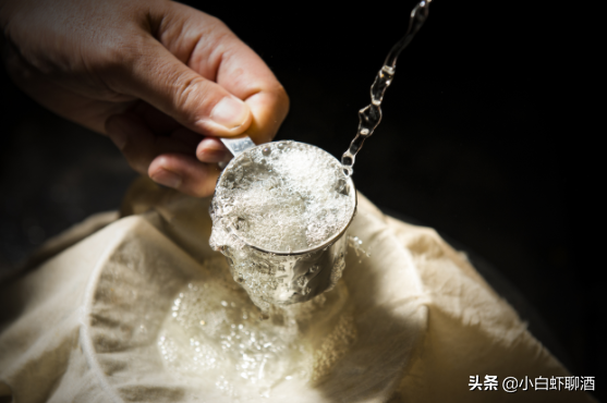 200块以下的酱酒不能喝？有3款其实很不错，口感不输同档茅台