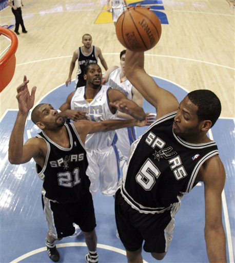 nba为什么没人抱球(抱大腿的鼻祖？NBA名宿坦言：邓肯实力在我的队友里面只能排第四)