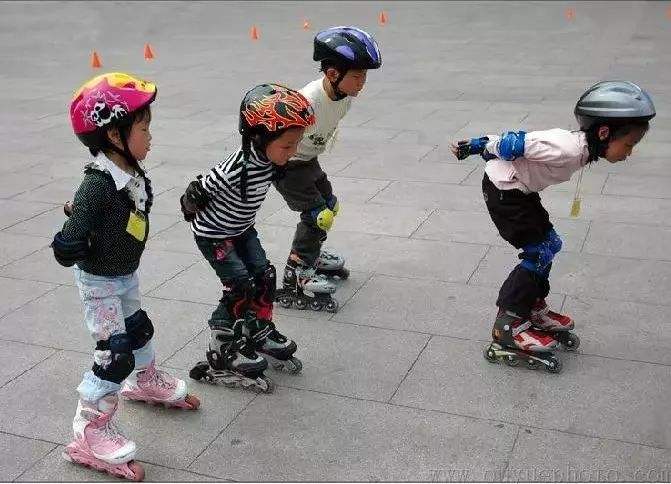轮滑运动虽好，但不建议儿童过早学