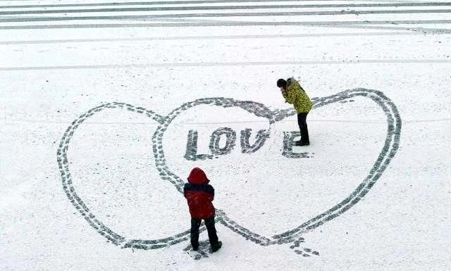 45岁女律师在家被害，15岁女儿疑成嫌犯，这12点做到或许避免悲剧