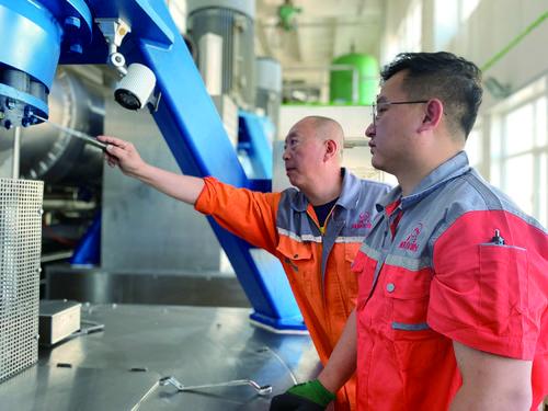 免费培训还给补贴，跟着“大国工匠”学手艺，包头新型学徒制已培训800余人