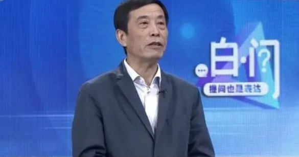 中超为什么不许企业冠名(中超欠薪不能一整了之，足协自身问题最大，“包办”中超球衣赞助)