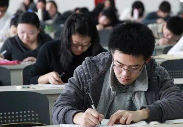 非师范生不能考教资？教师法修订草案公布，或将限制学历和专业