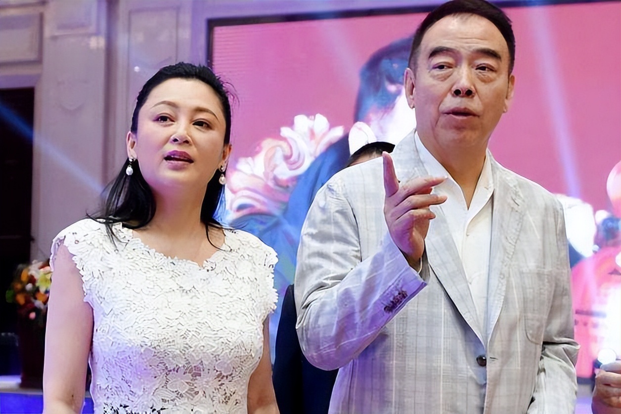 她们曾经靓绝华语圈，如今人均50岁，岁月真的不败美人吗？