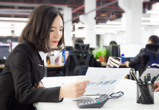 曾备受追捧的会计学专业，如今“跌落”神坛，百万年薪不香了？