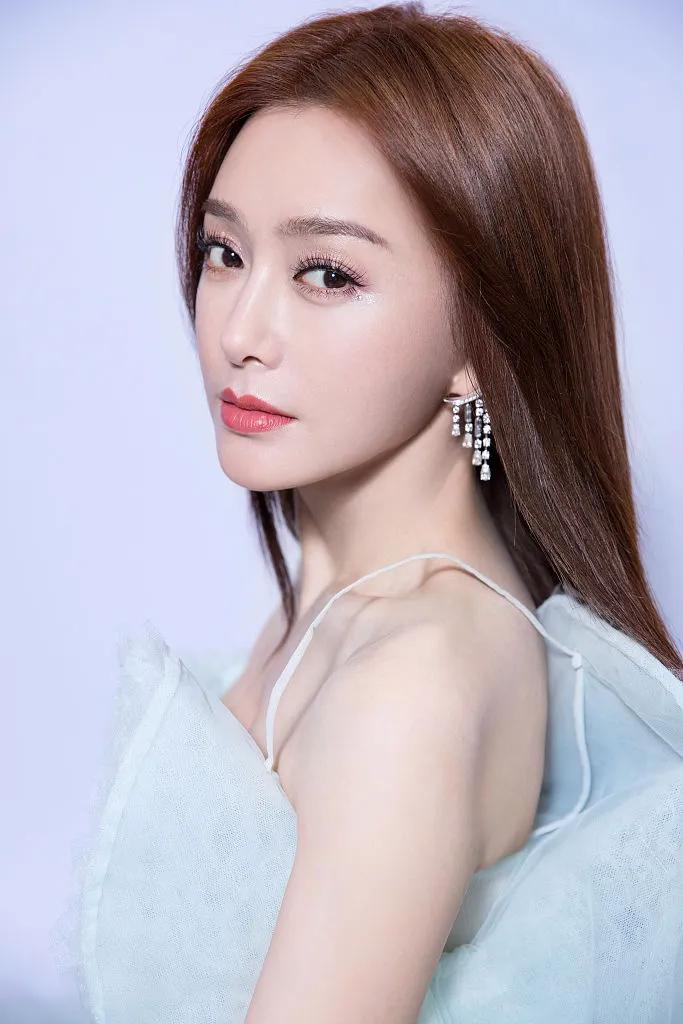 秦岚，是越来越美了