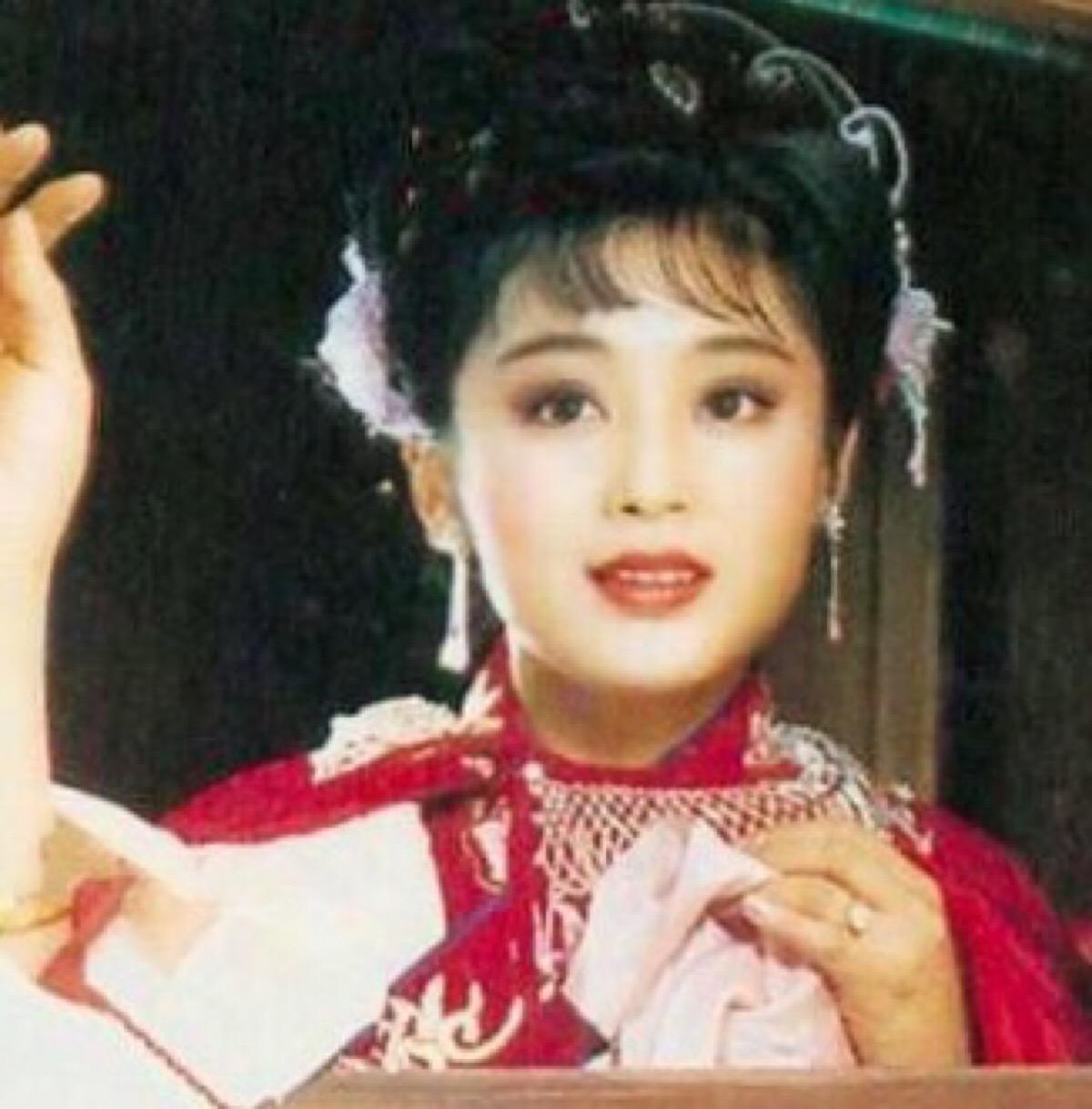 她们曾经靓绝华语圈，如今人均50岁，岁月真的不败美人吗？