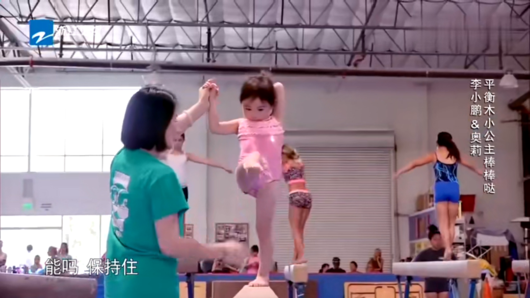 王诗龄瘦了20斤，美到不敢认！明星家的小孩果然都是胖着玩儿的