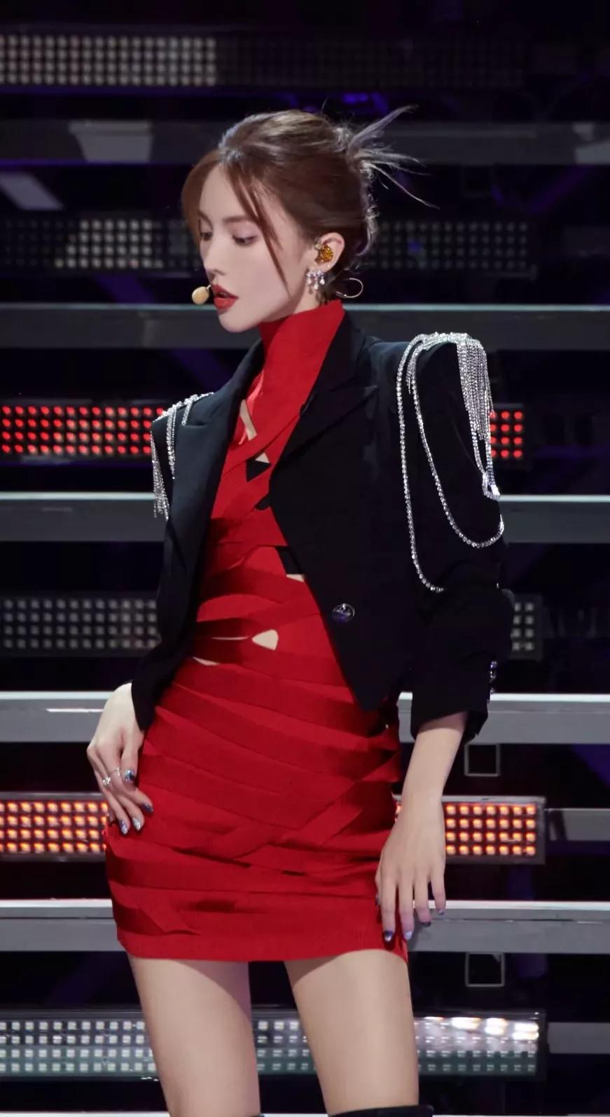 金晨在《乘风破浪》的惊艳