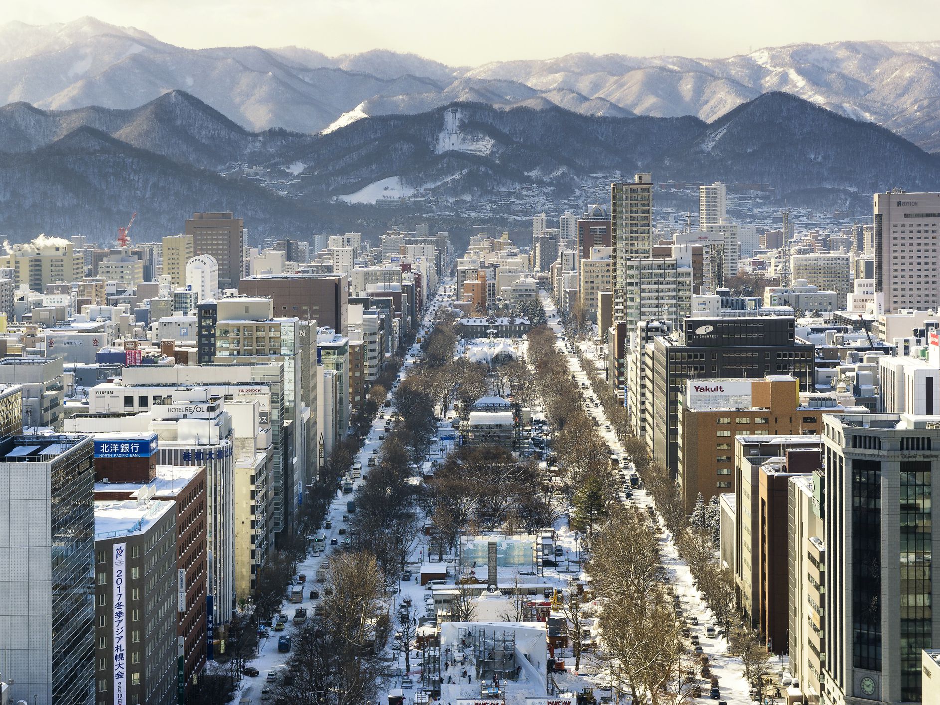 历届奥运会举办哪些国家(历届冬奥会主办城市一览，发现了奇怪的事，怪不得北京成双奥城市)