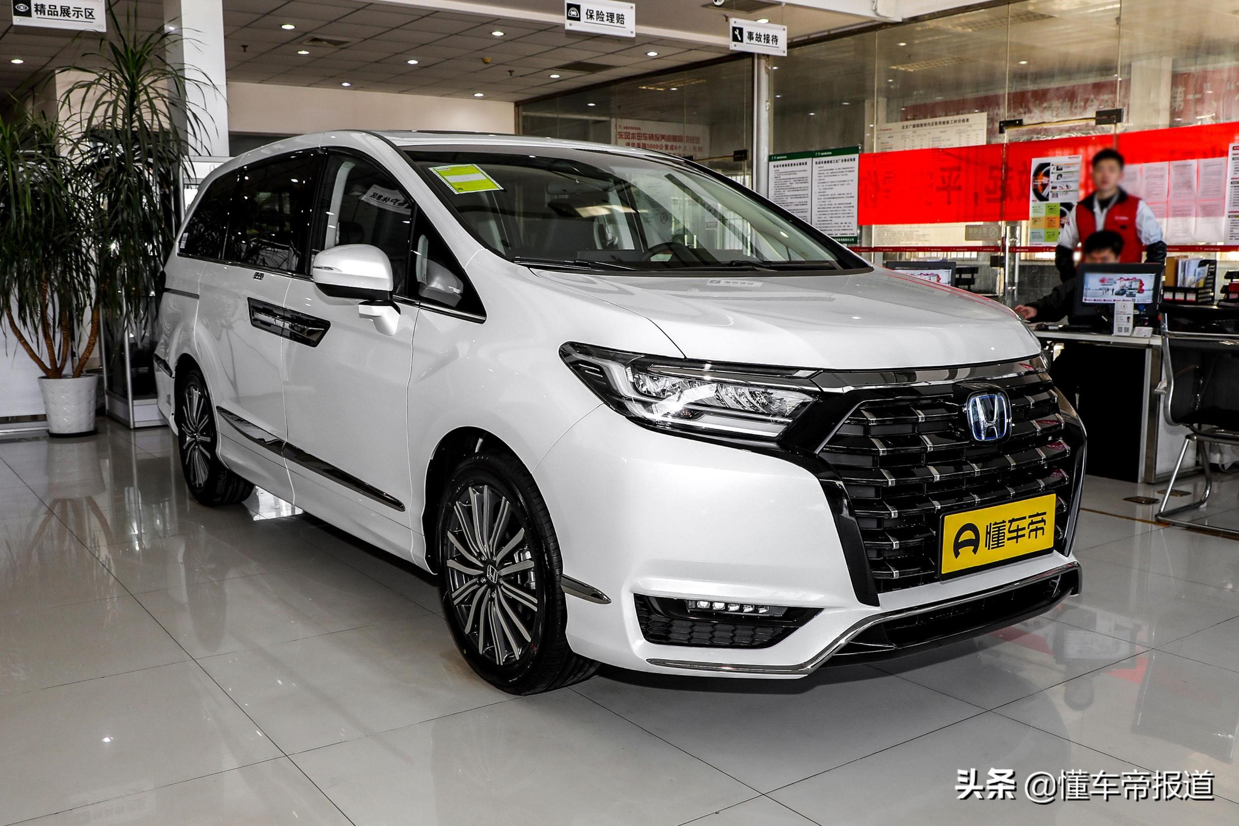新车 | 售价31.18万元，本田艾力绅新车型上市，取消流水式后转向灯