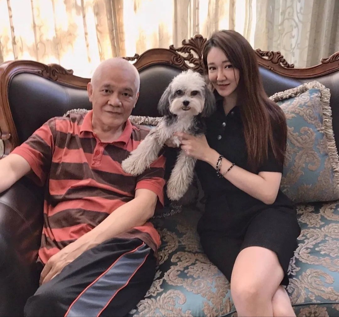 05申军谊在采访中曾说过,他的前妻是一个很好很仗义的人,但是离婚后有