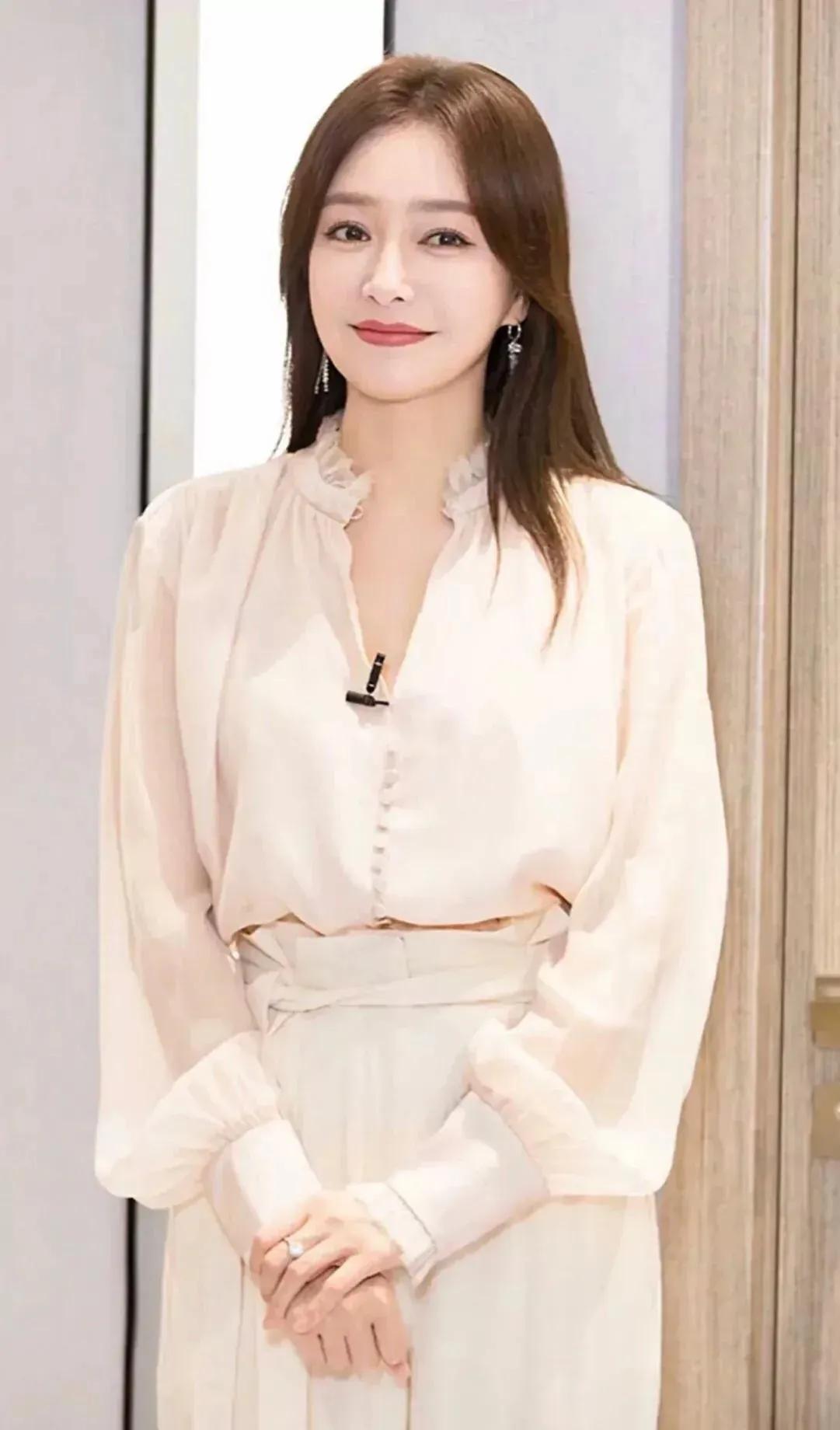 秦岚，是越来越美了