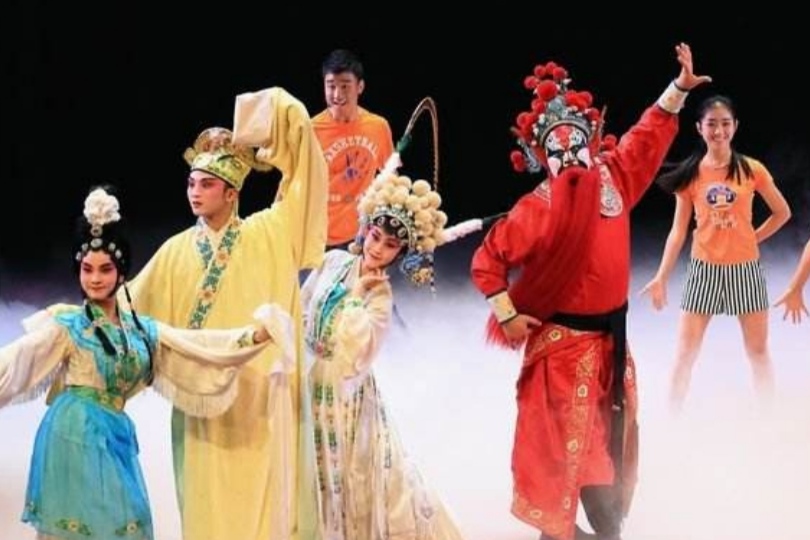 就业率“亮红灯”的几大专业，985毕业也难找工作，还需谨慎报考